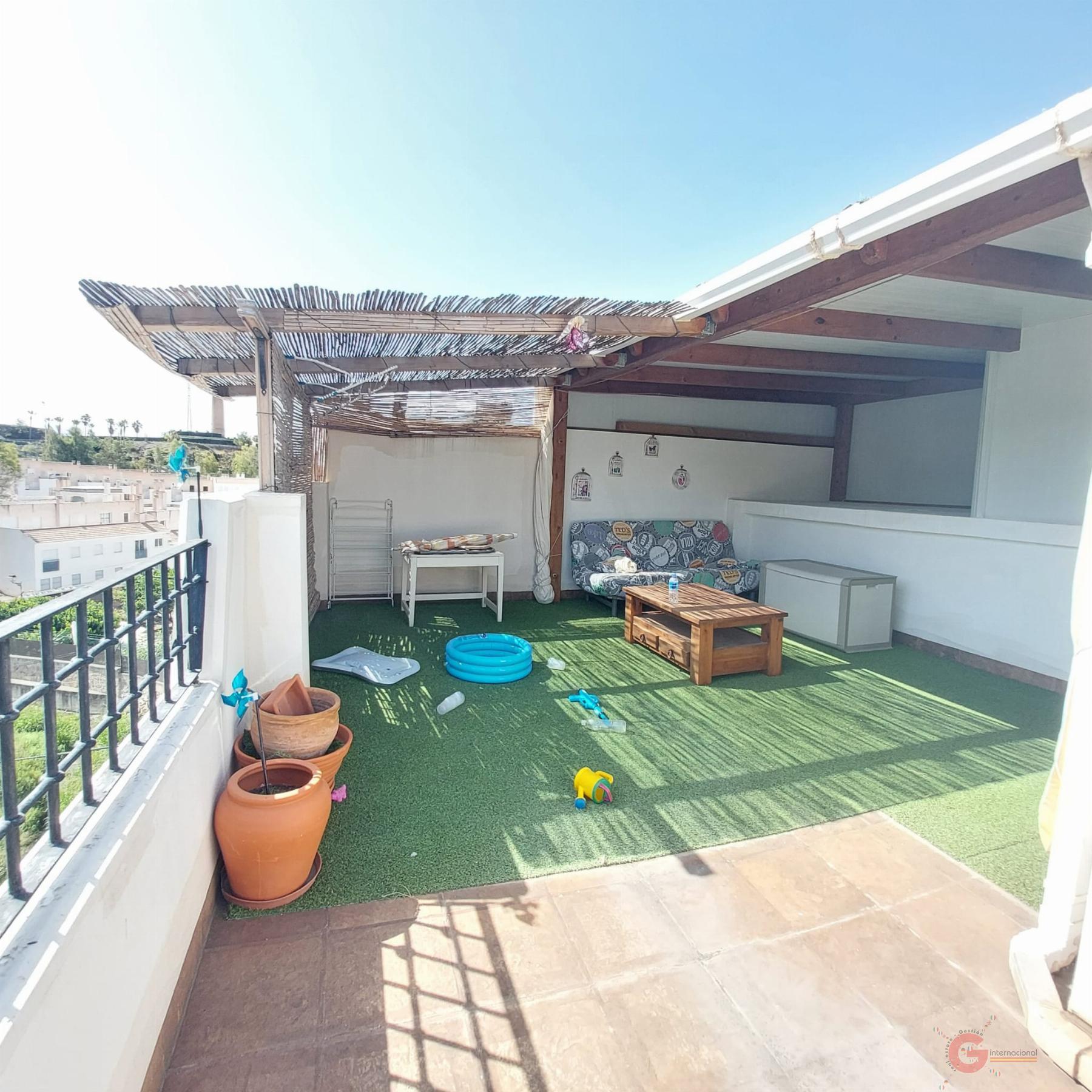 For sale of house in Salobreña