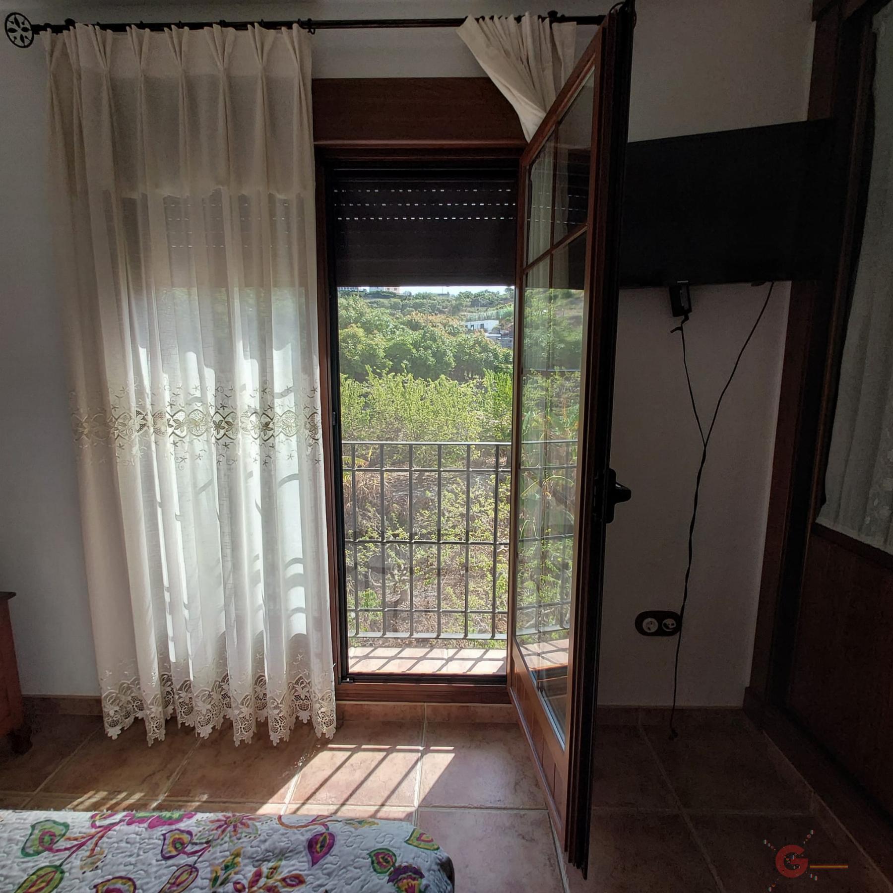For sale of house in Salobreña