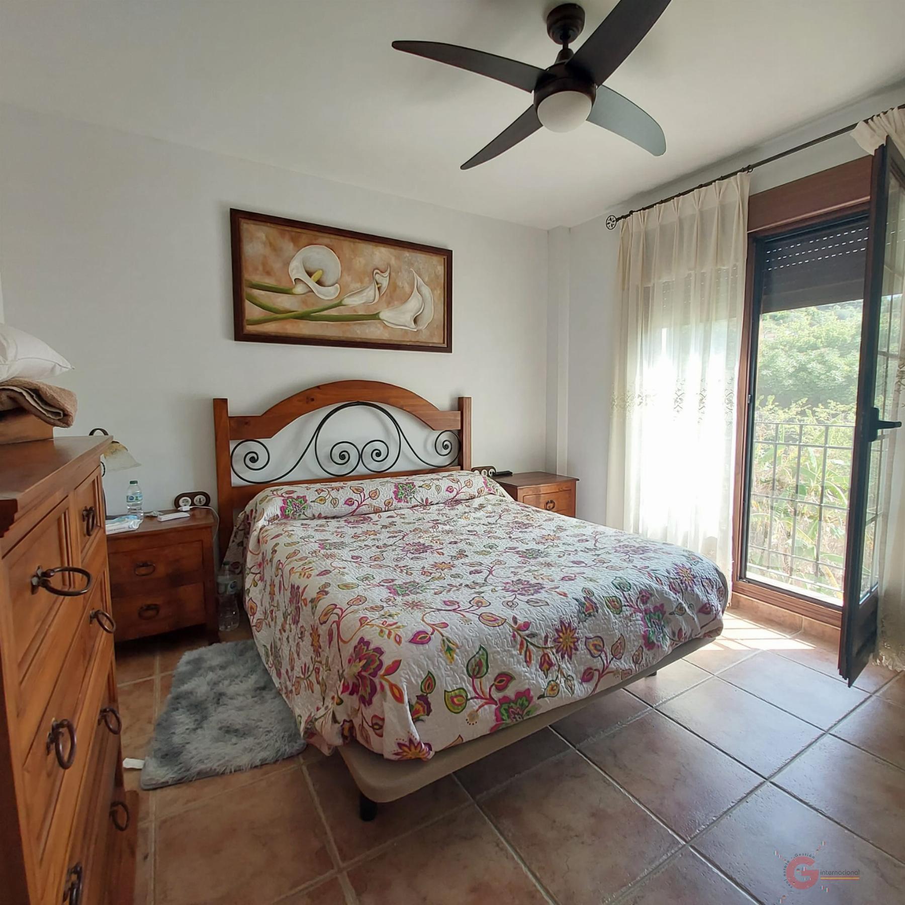 For sale of house in Salobreña
