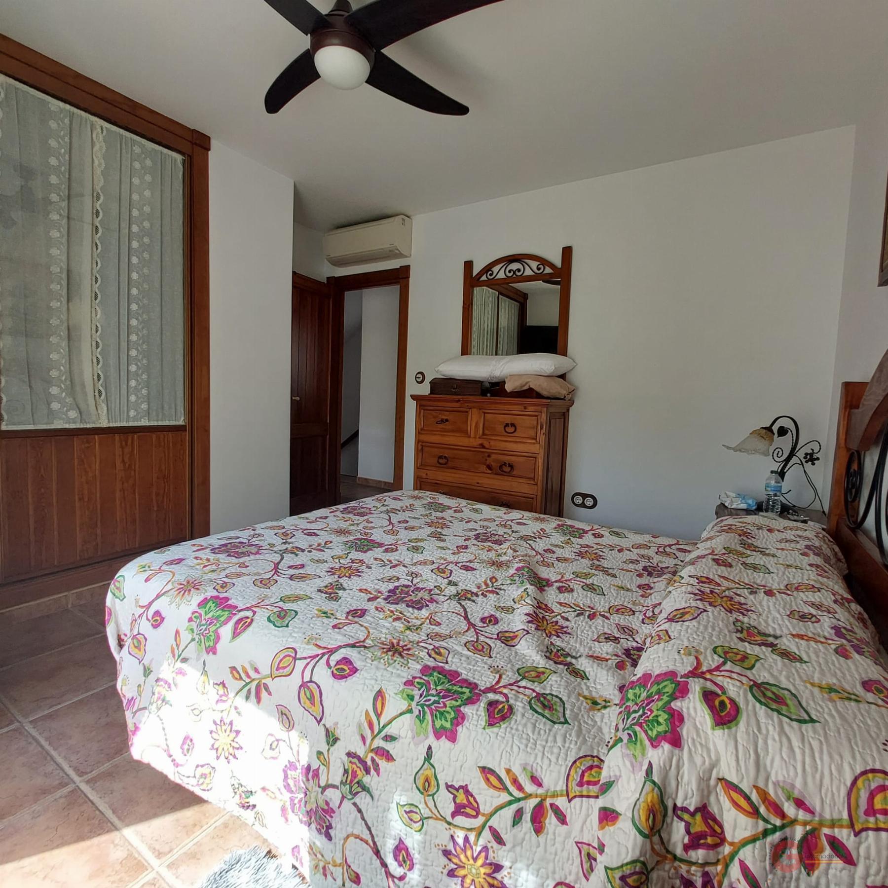 For sale of house in Salobreña