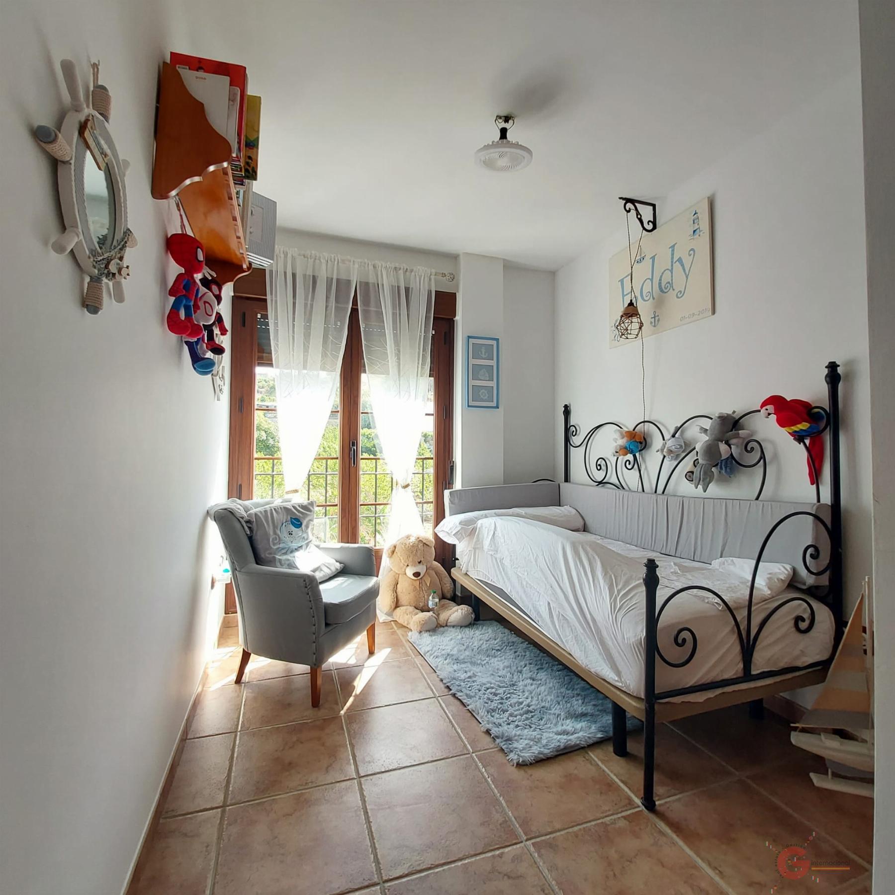 For sale of house in Salobreña