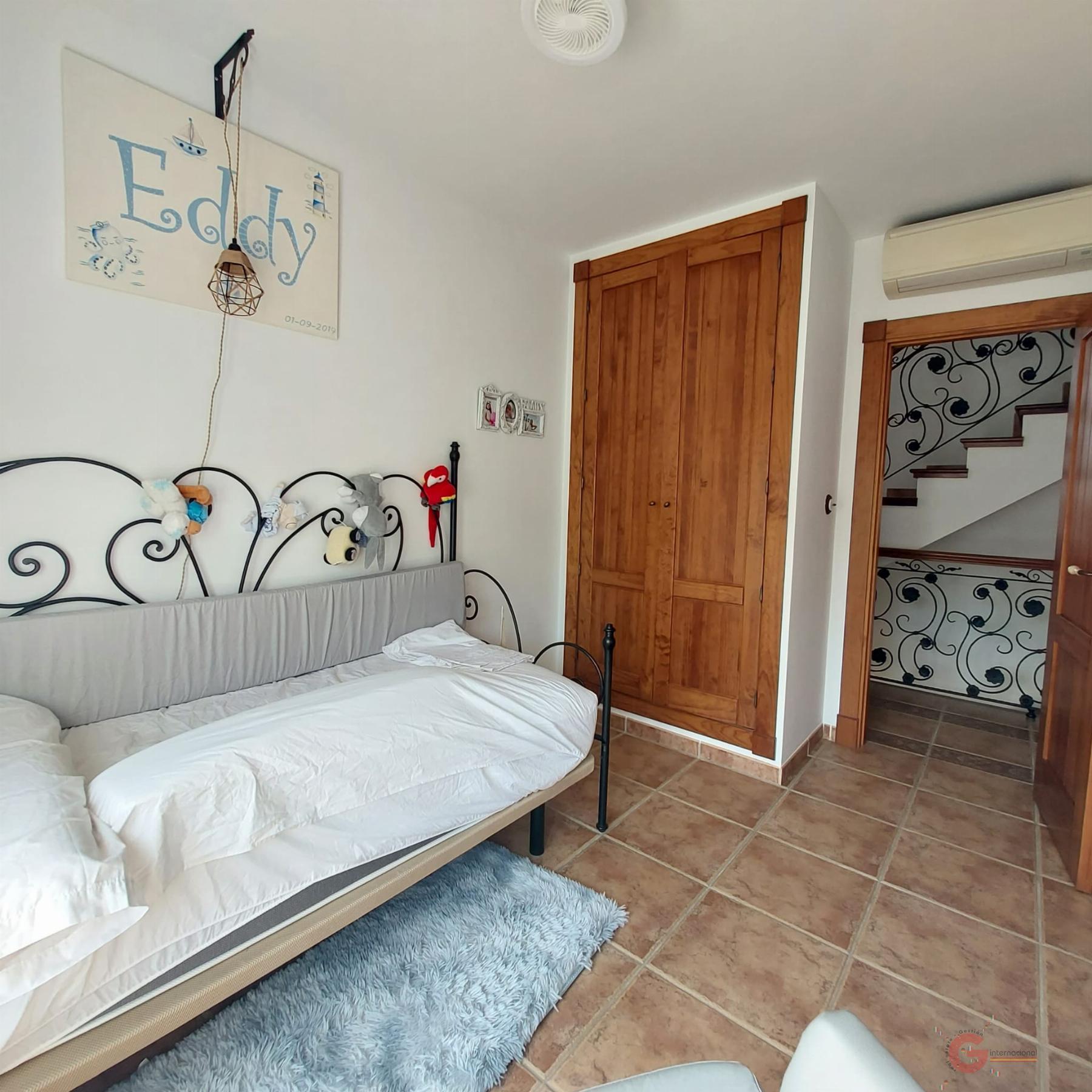 For sale of house in Salobreña