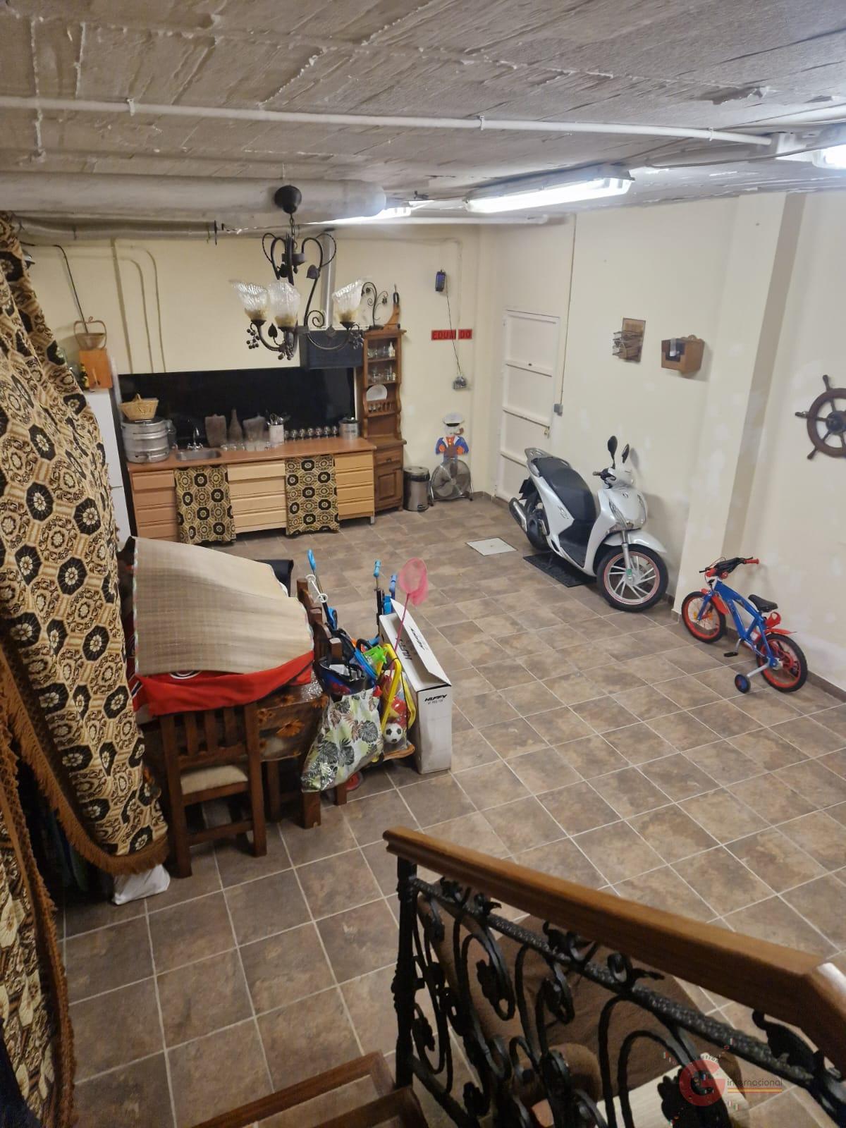 For sale of house in Salobreña