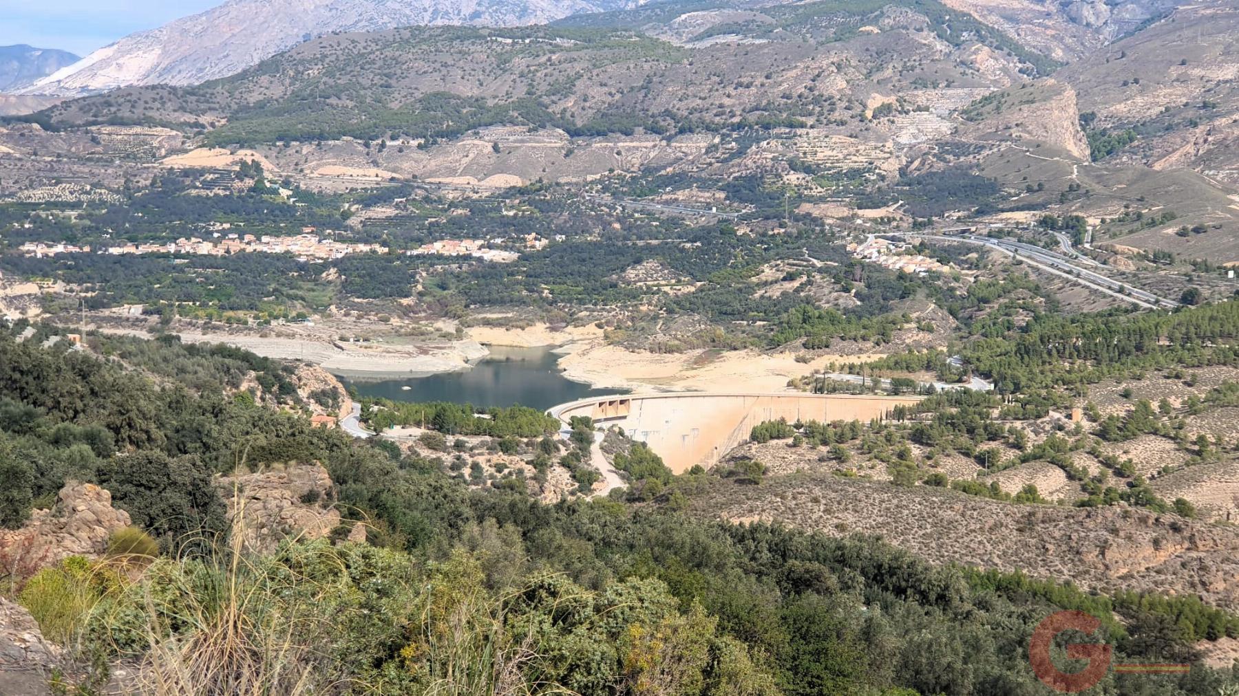 Venta de terreno en Píñar Venta de terreno en Píñar