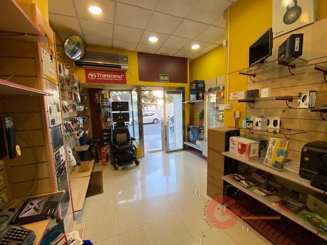 Venta de local comercial en Almuñécar