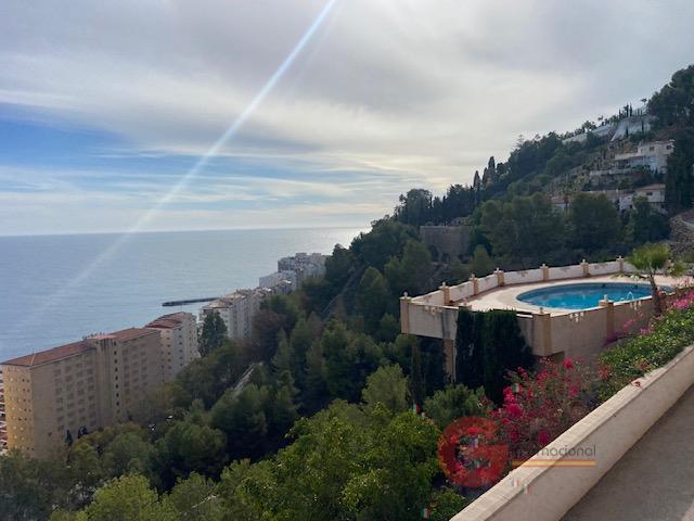 For sale of apartment in Almuñécar