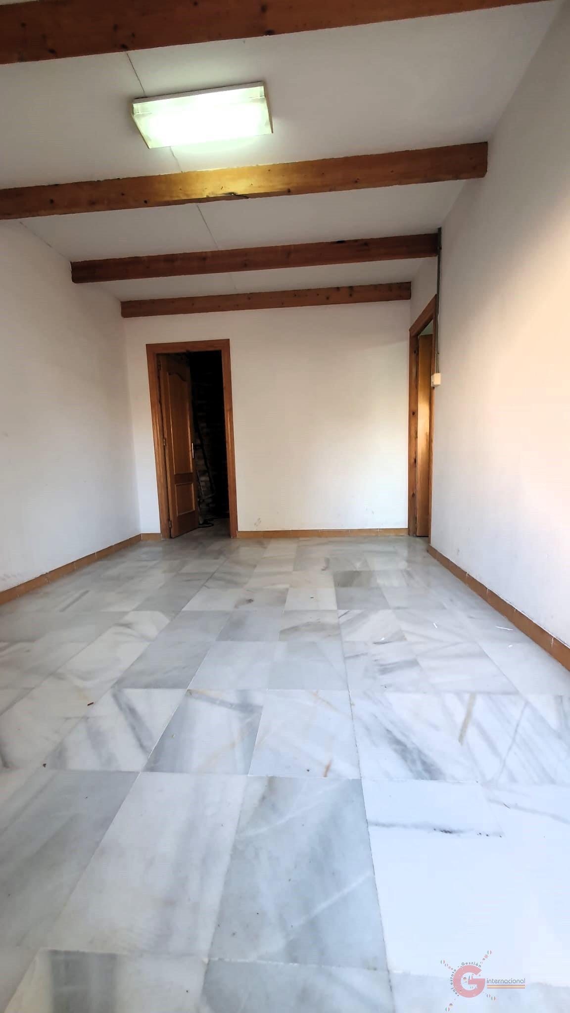 For sale of commercial in Motril