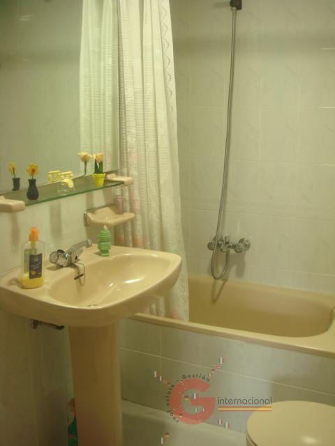 For sale of flat in Salobreña