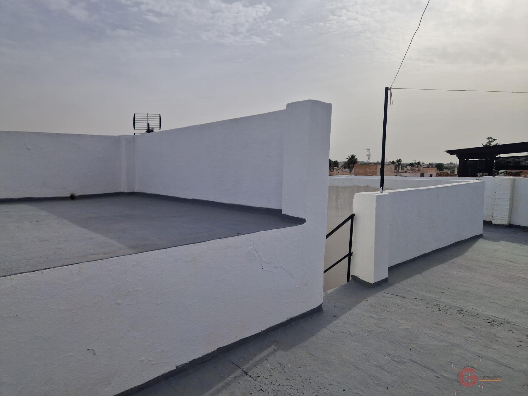 For sale of house in Salobreña