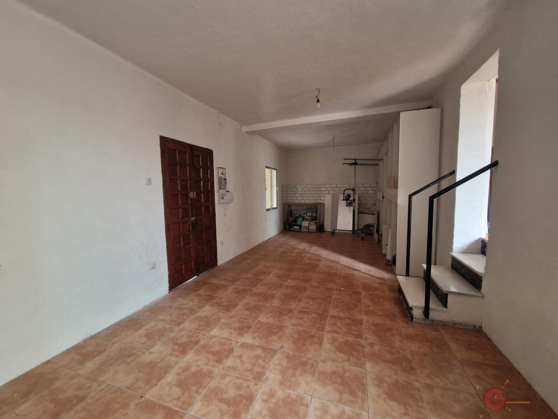 For sale of house in Salobreña