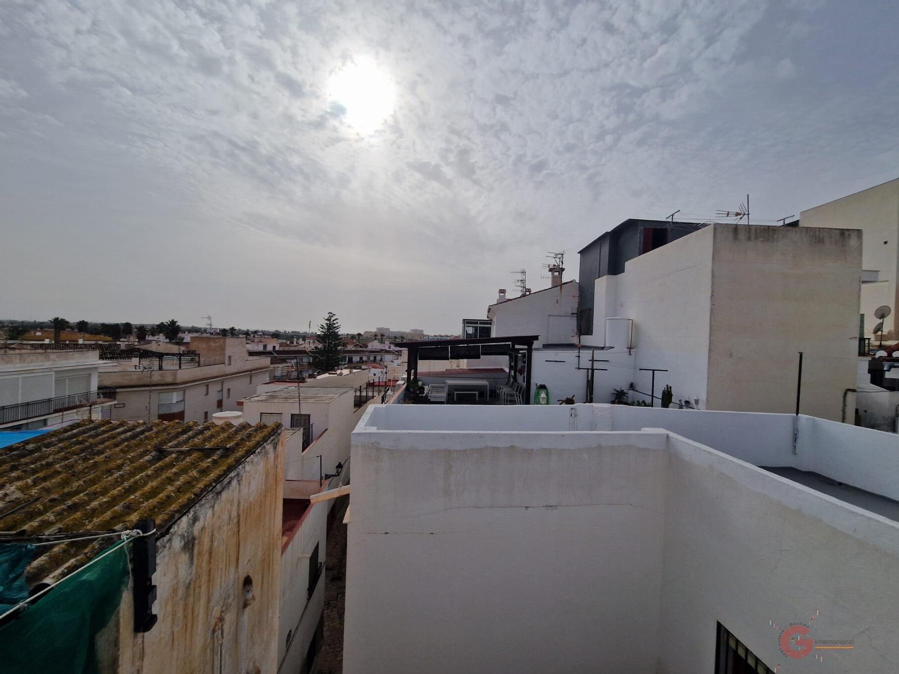 For sale of house in Salobreña