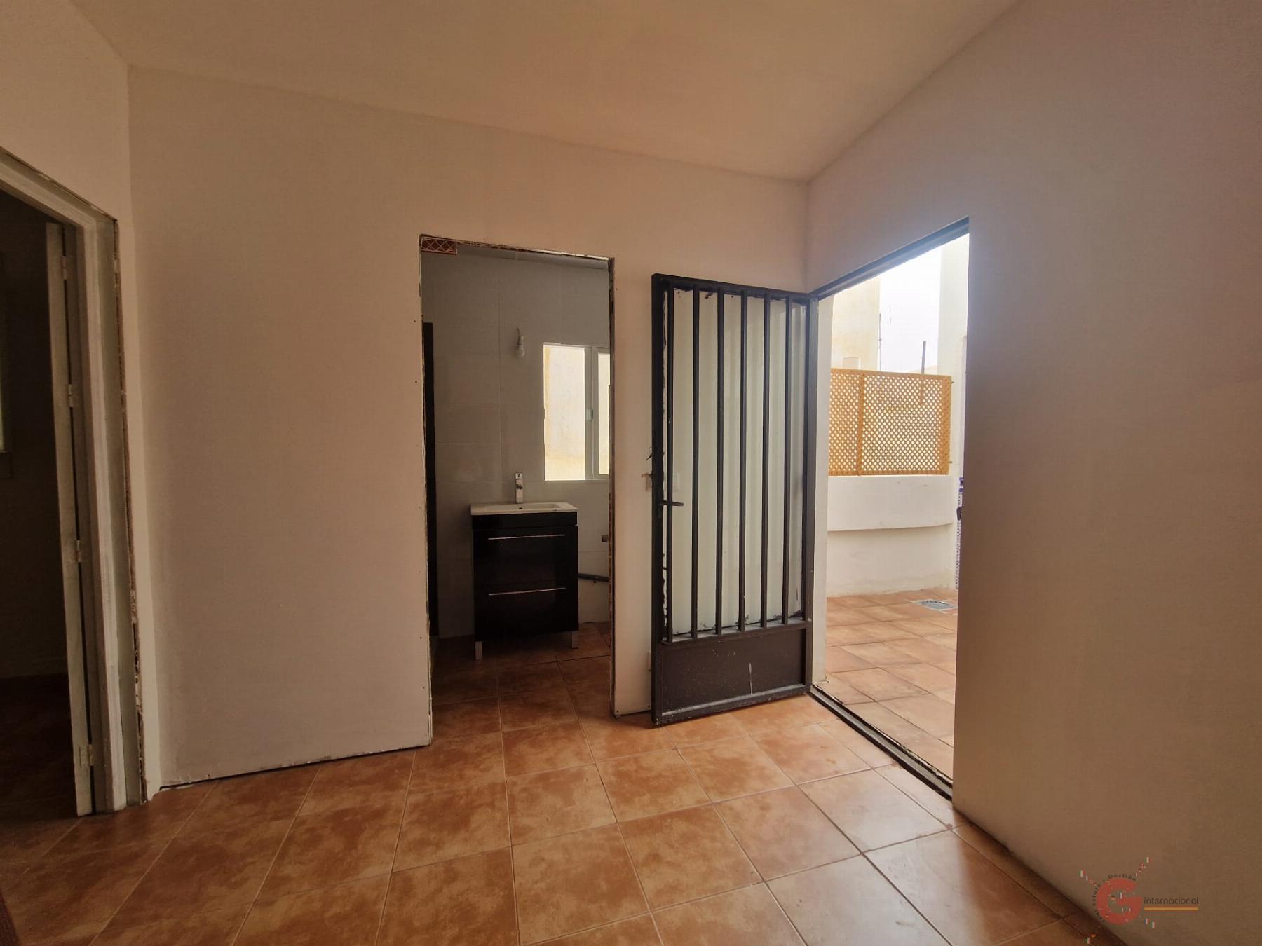 For sale of house in Salobreña