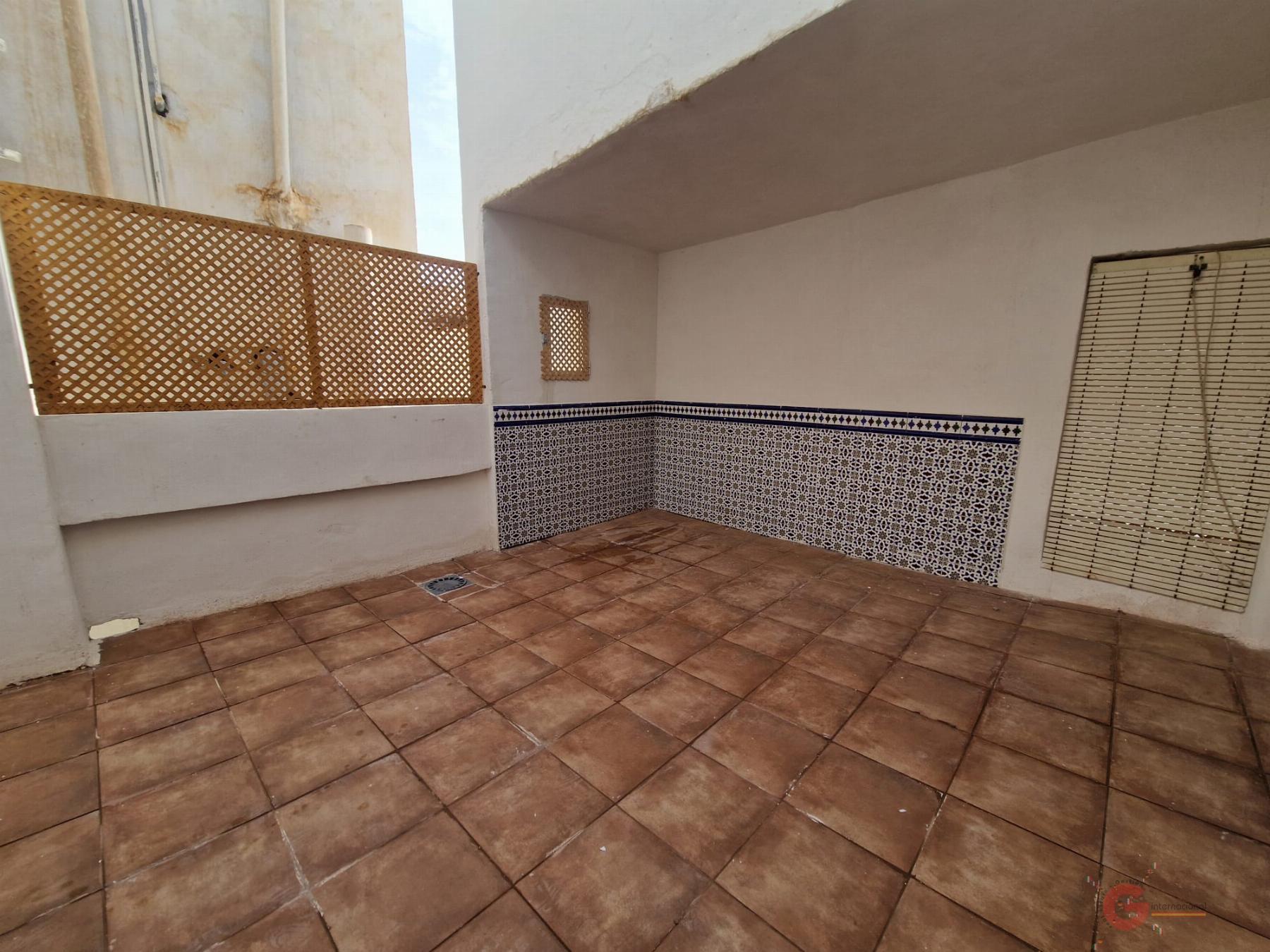 For sale of house in Salobreña