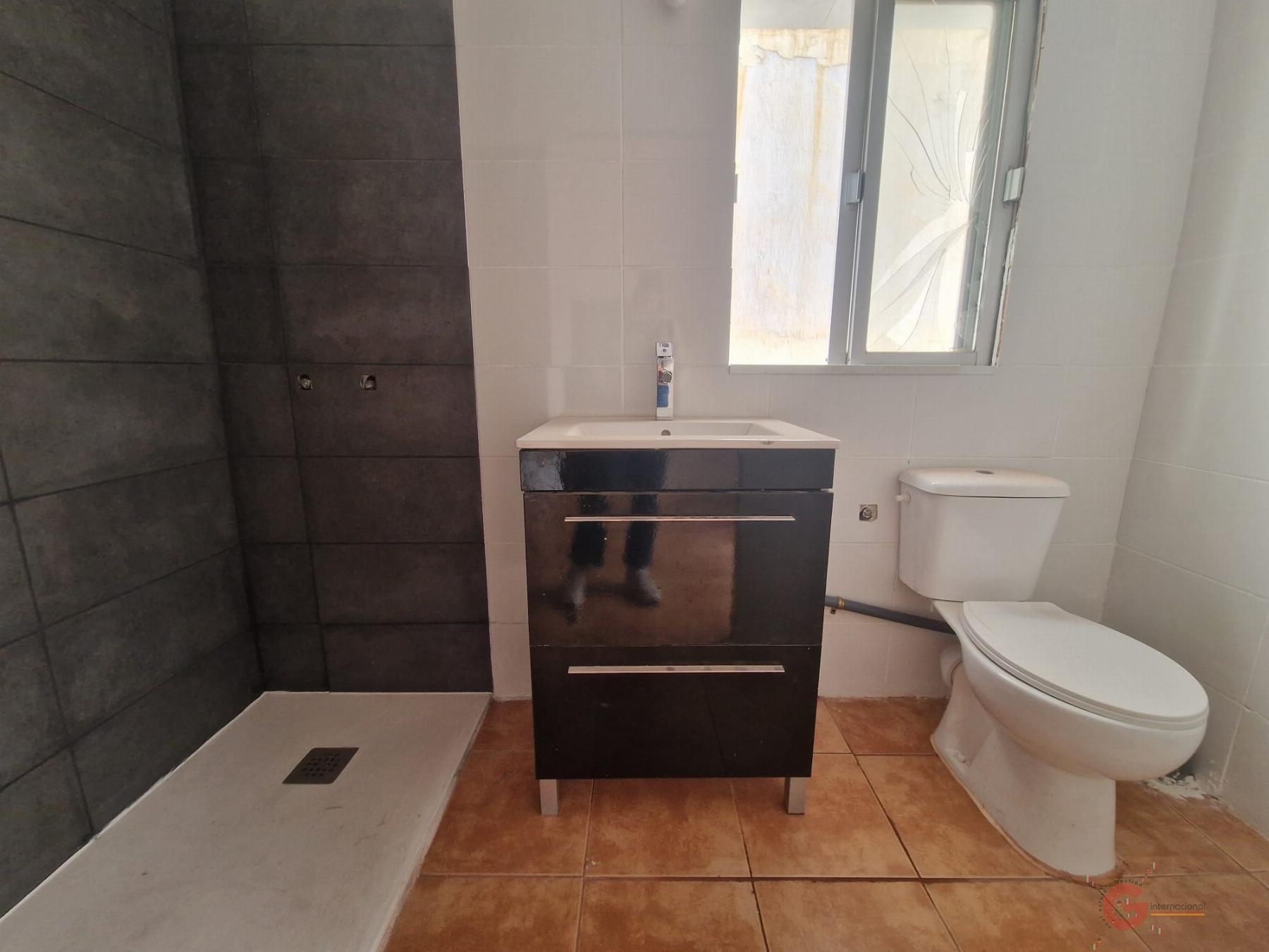 For sale of house in Salobreña