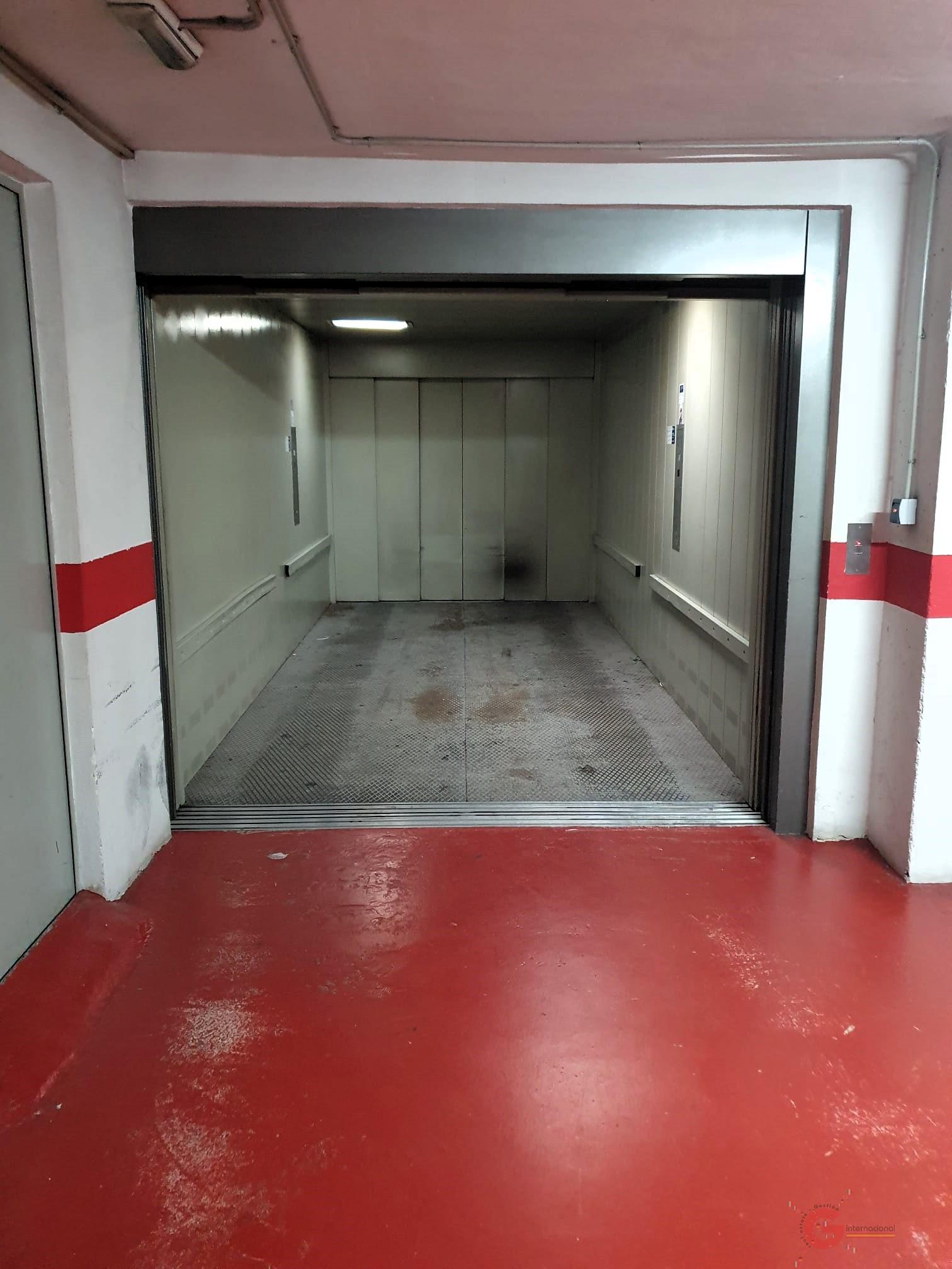 For sale of garage in Motril