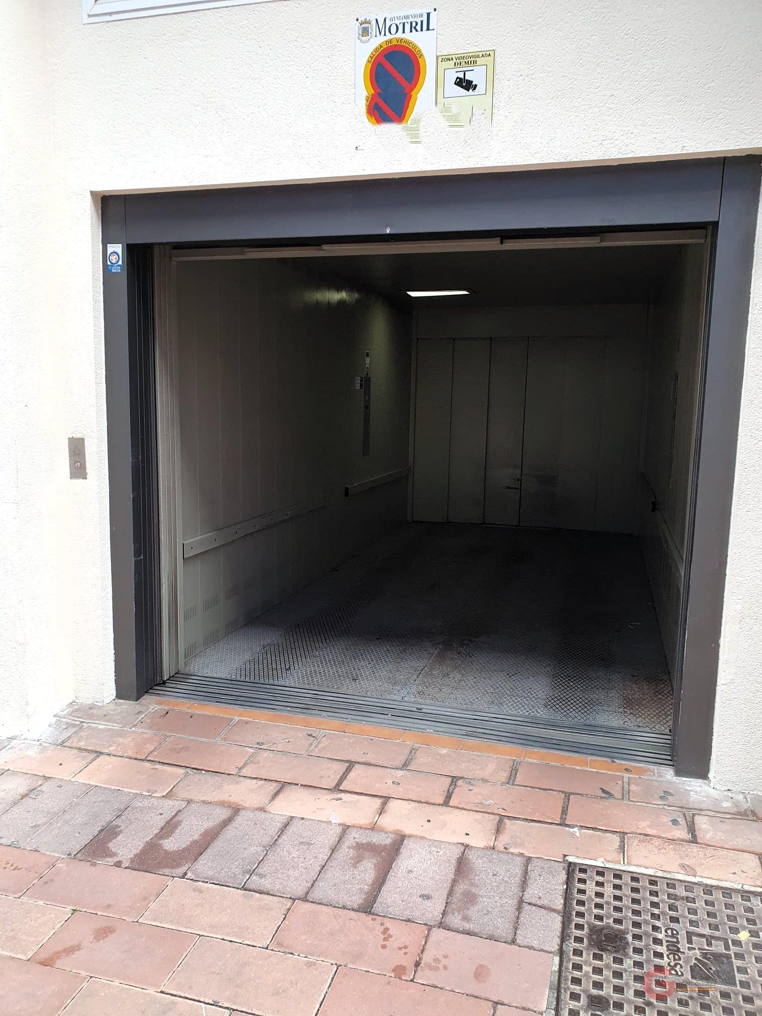 For sale of garage in Motril
