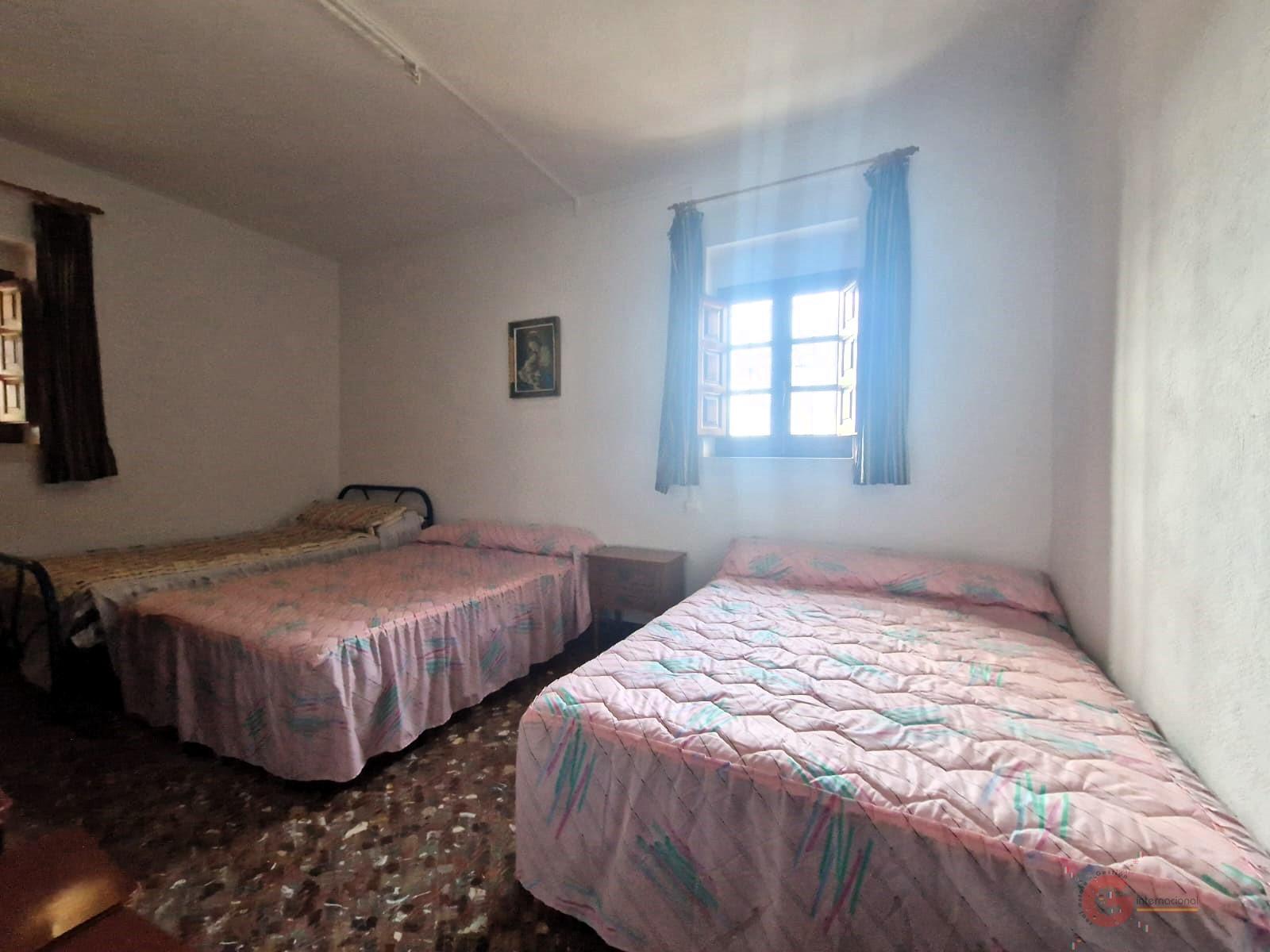Venta de finca rústica en Lanjarón