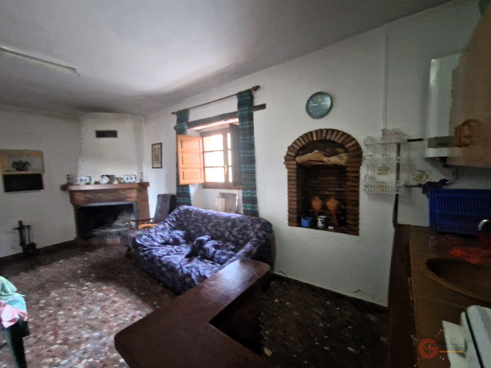 Venta de finca rústica en Lanjarón