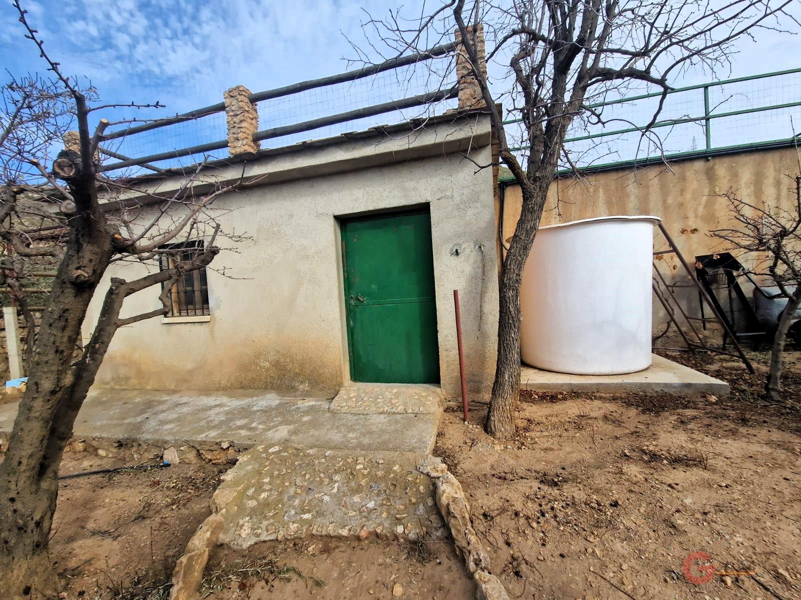 Venta de finca rústica en Lanjarón