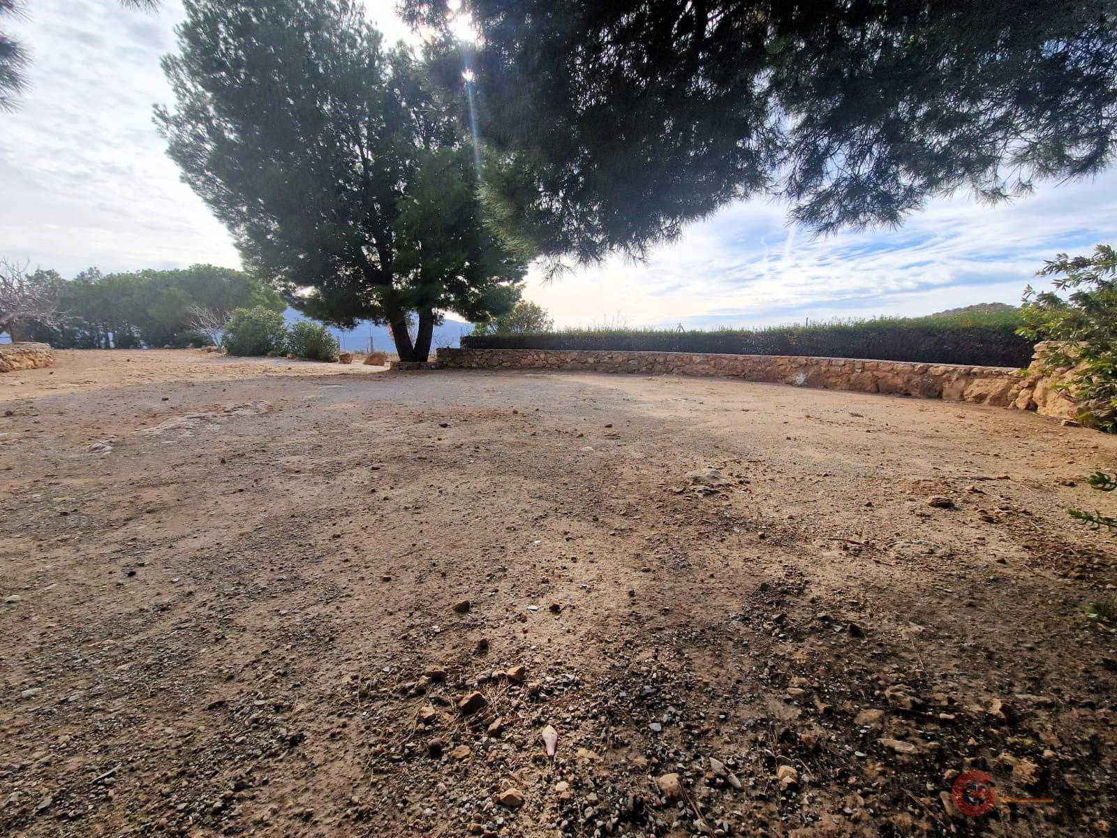 Venta de finca rústica en Lanjarón