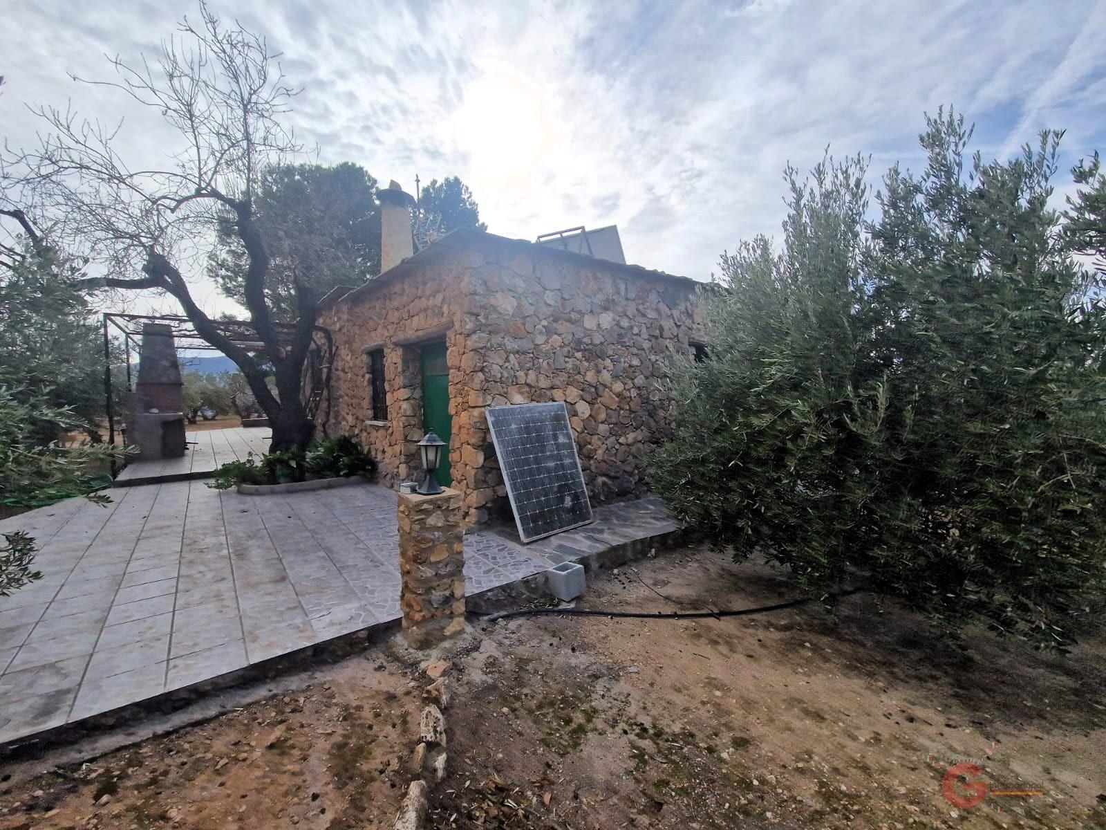Venta de finca rústica en Lanjarón