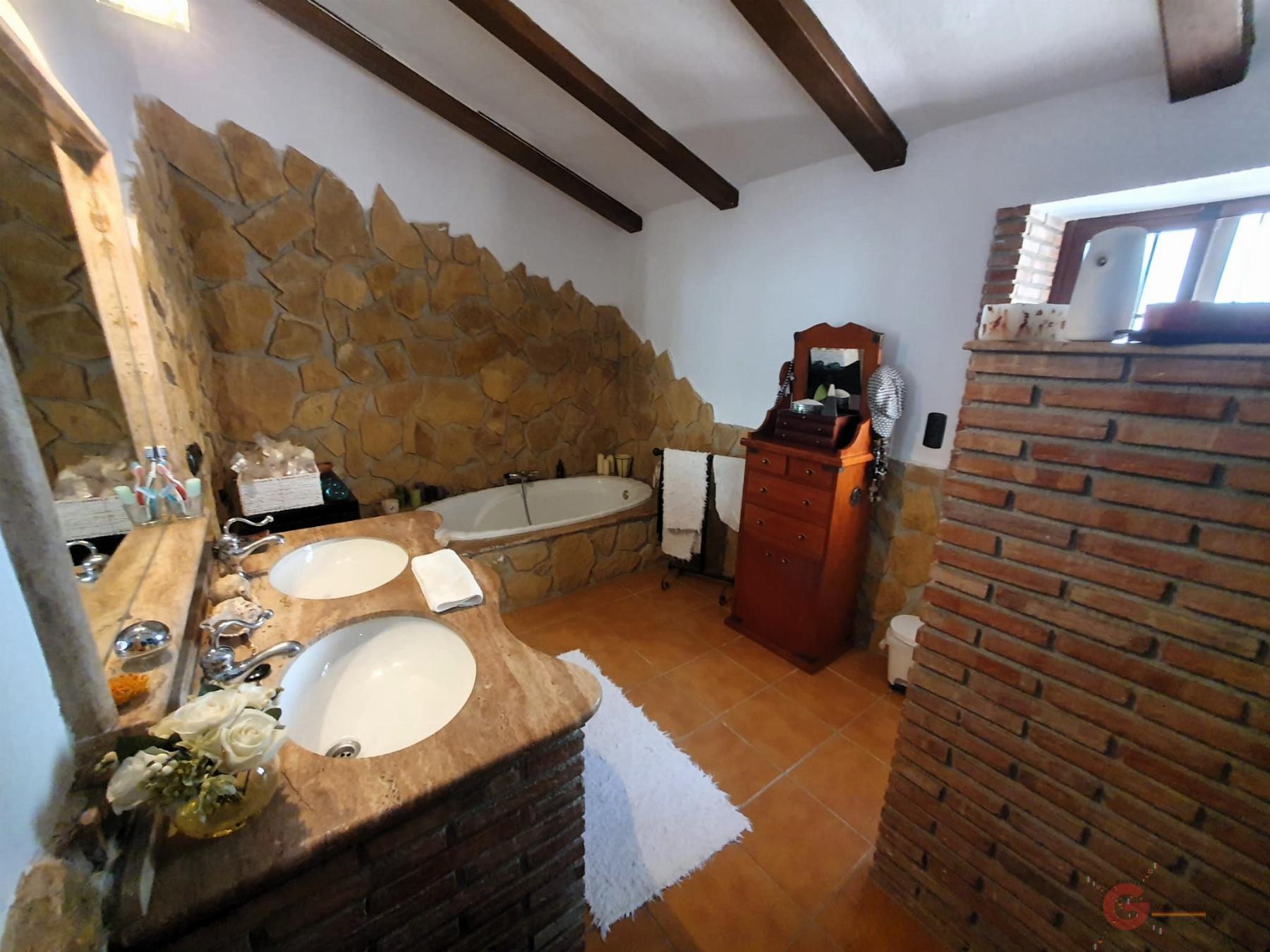 For sale of rural property in Motril