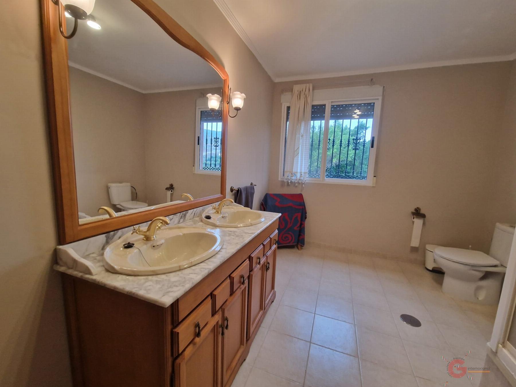 For sale of chalet in Molvízar