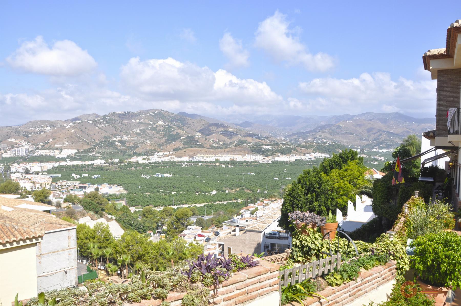 For sale of chalet in Almuñécar