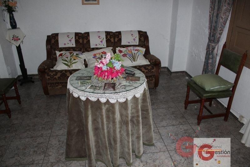 For sale of house in Lobres