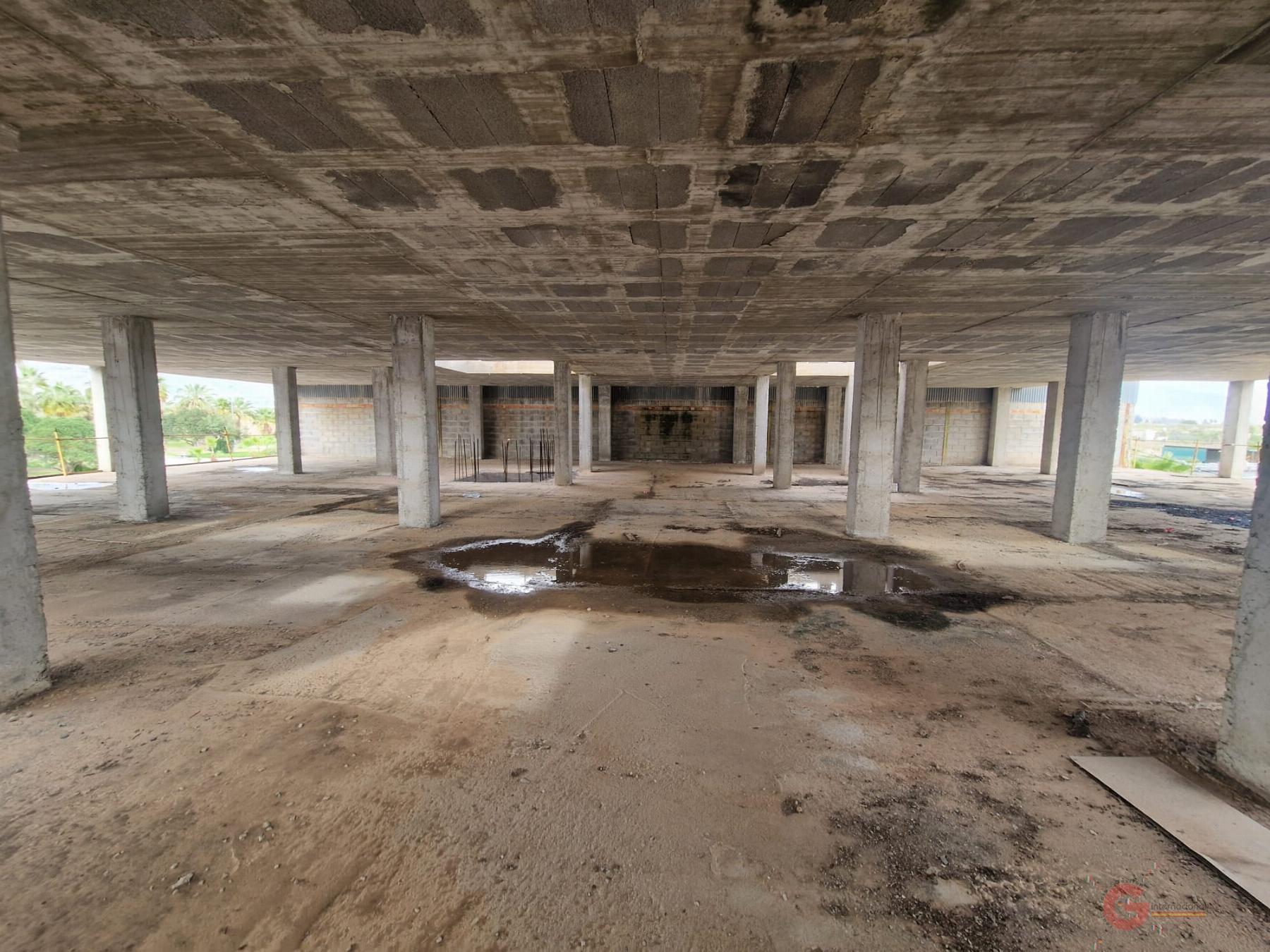 For sale of building in Salobreña