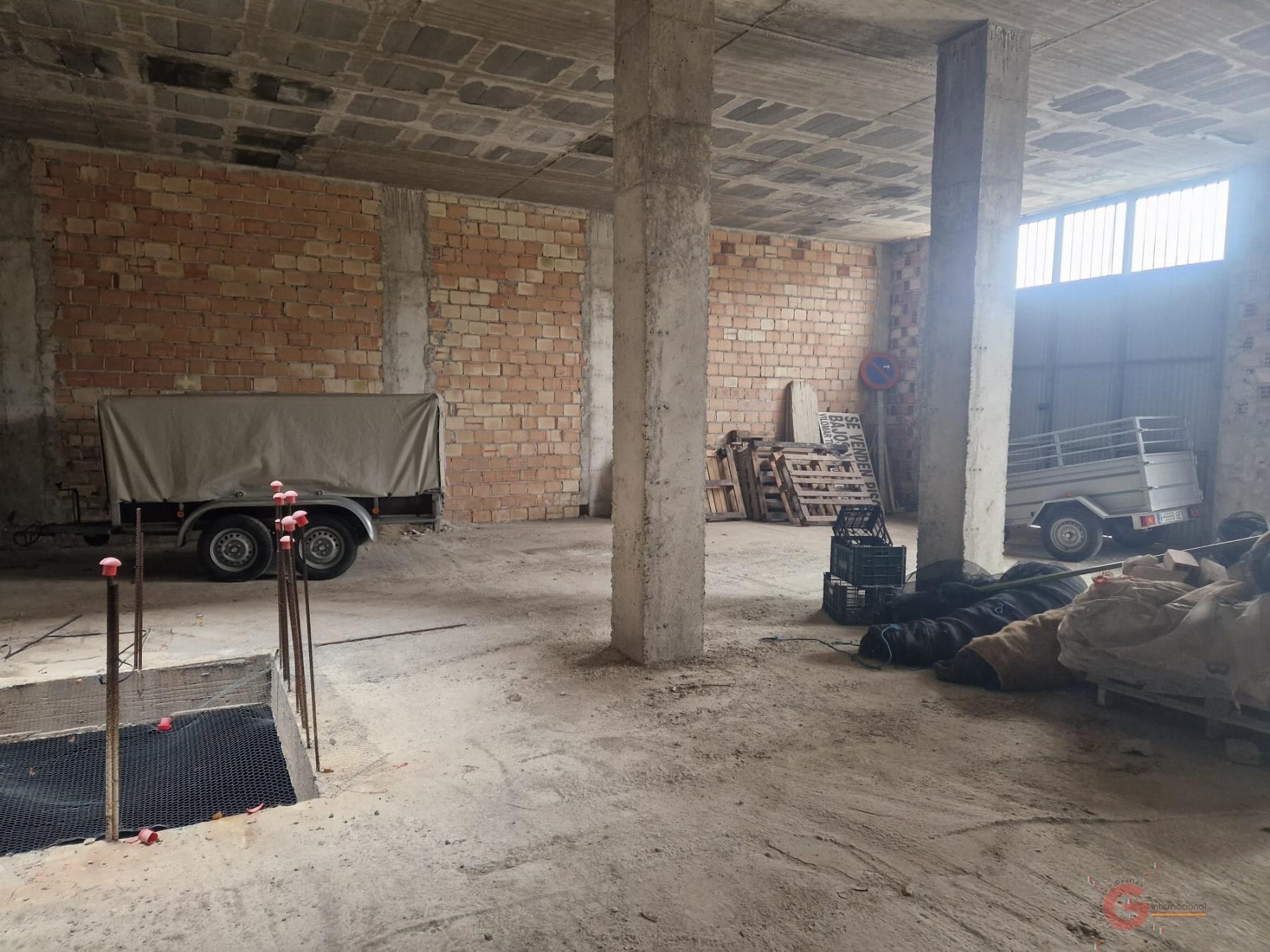 For sale of building in Salobreña