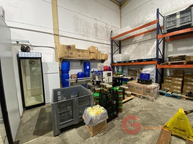 For sale of industrial plant/warehouse in Noalejo