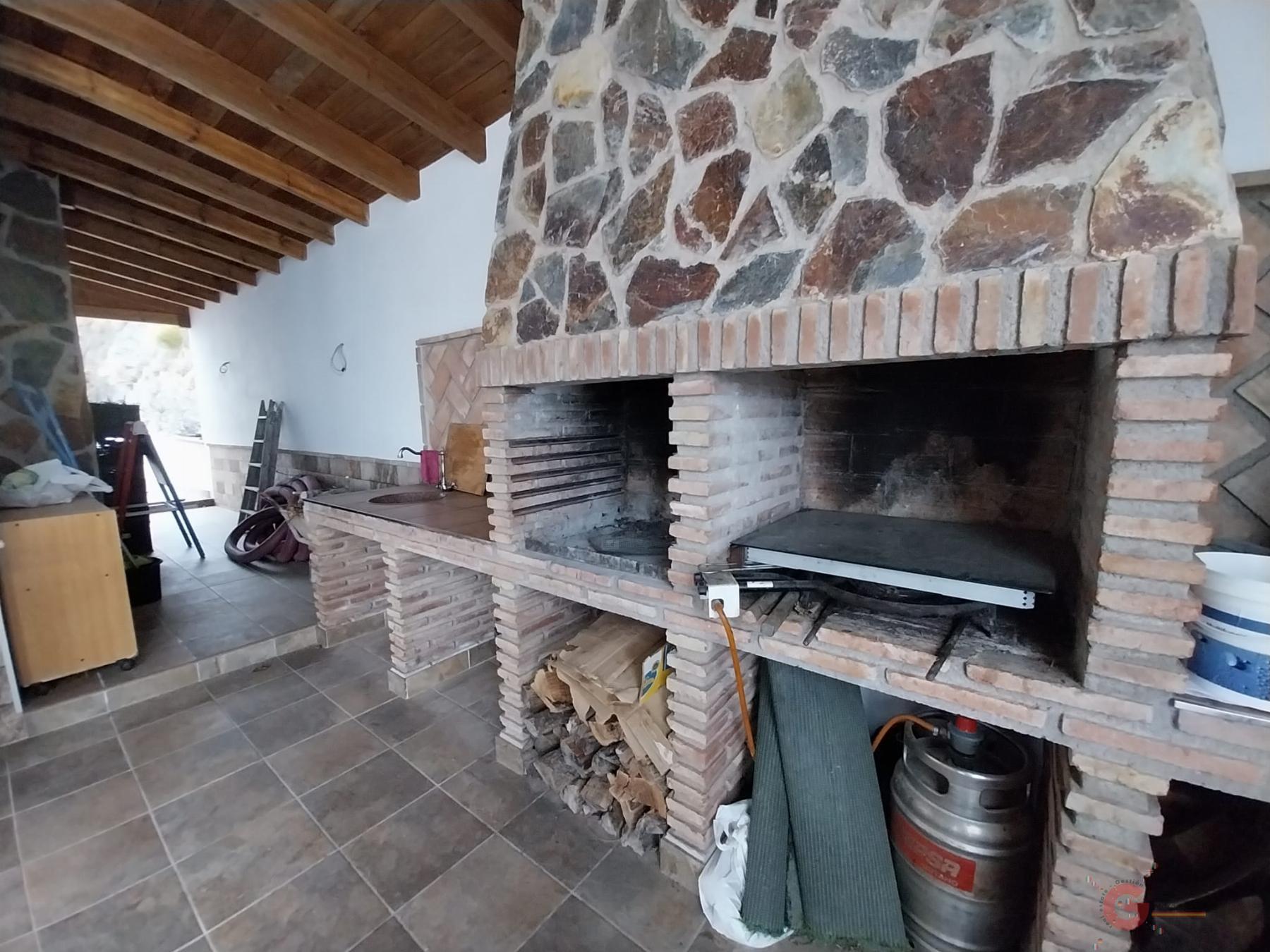 Venta de finca rústica en Molvízar