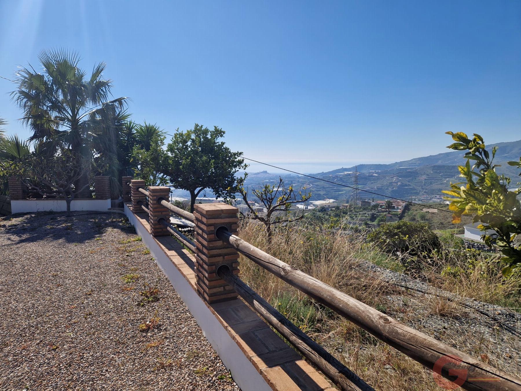 Venta de finca rústica en Molvízar