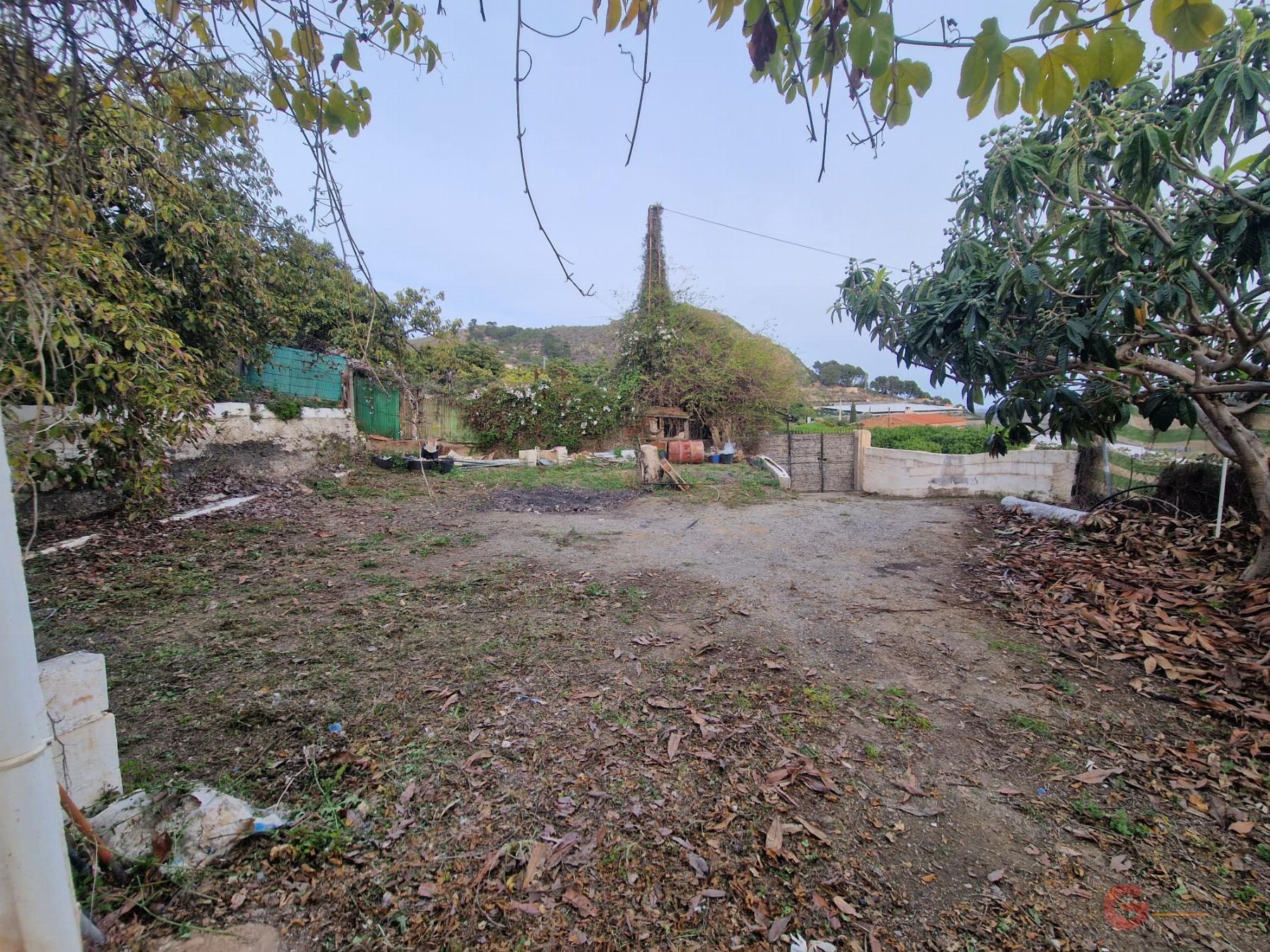 Venta de finca rústica en Itrabo