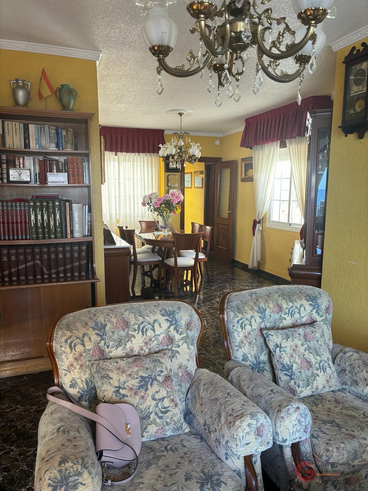 For sale of flat in Almuñécar