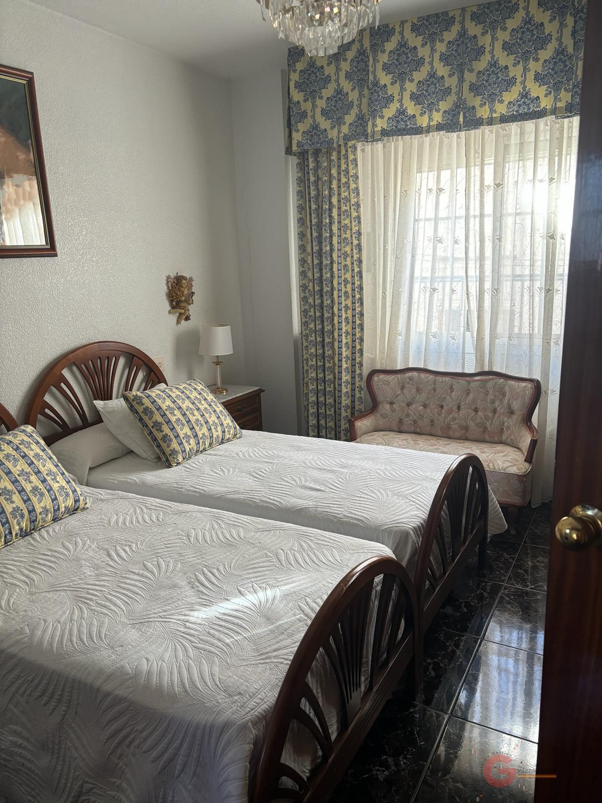 For sale of flat in Almuñécar