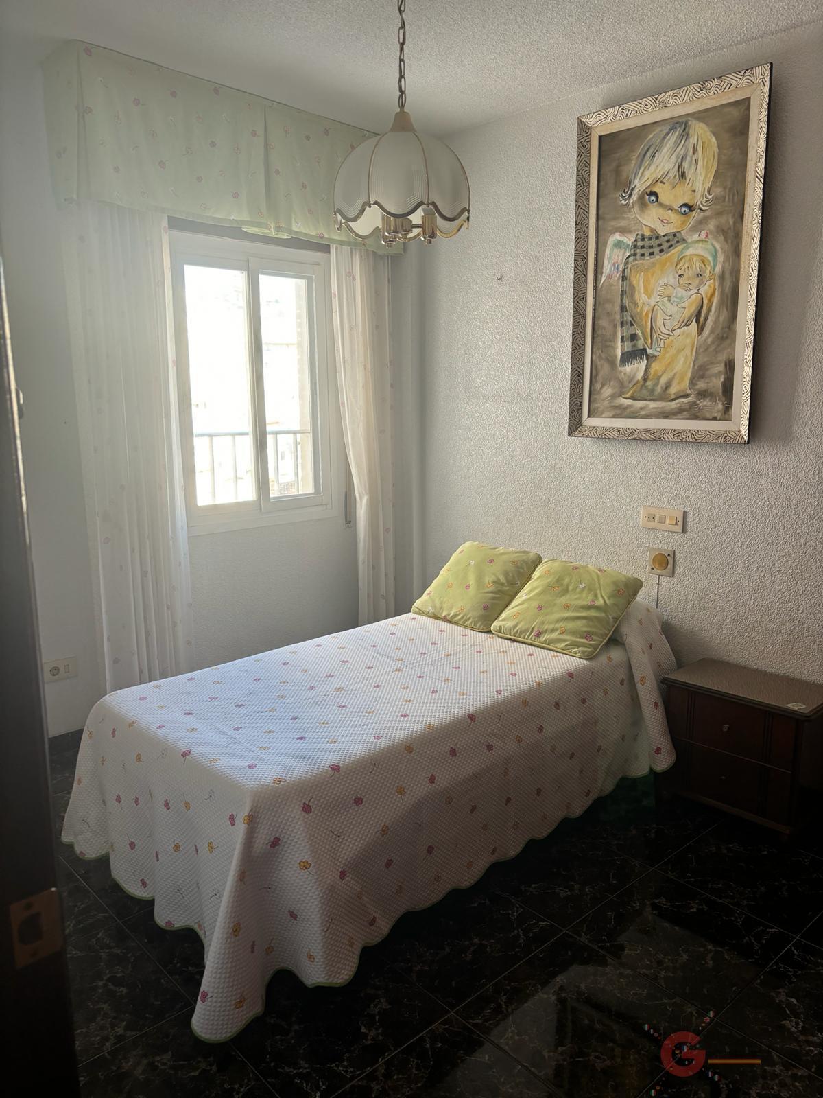 For sale of flat in Almuñécar