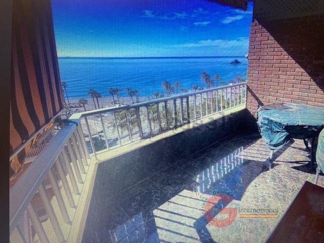 For sale of flat in Almuñécar