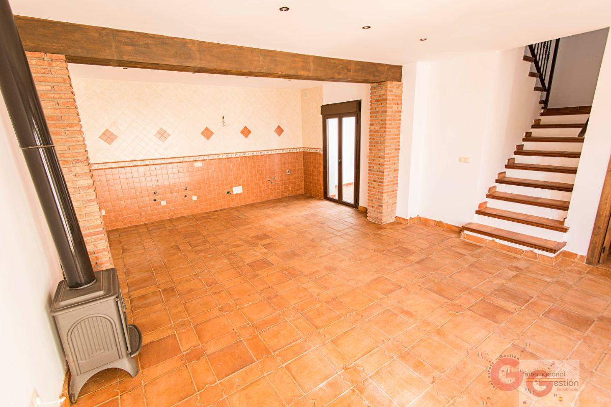 For sale of house in Vélez de Benaudalla