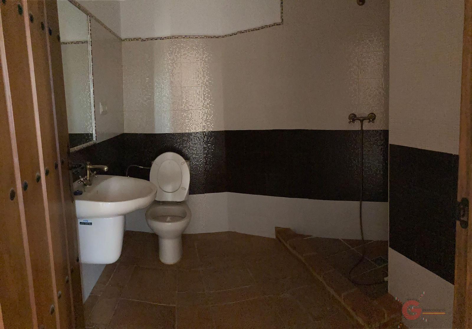 For sale of house in Vélez de Benaudalla