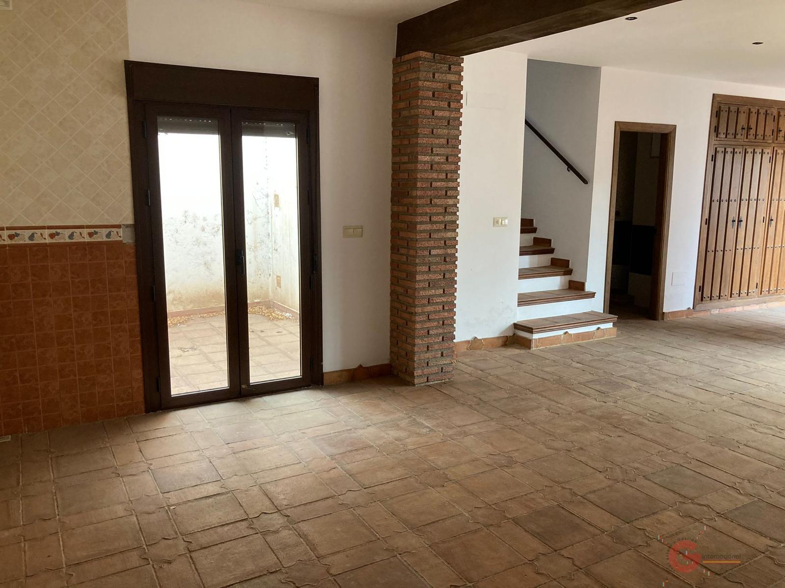 For sale of house in Vélez de Benaudalla