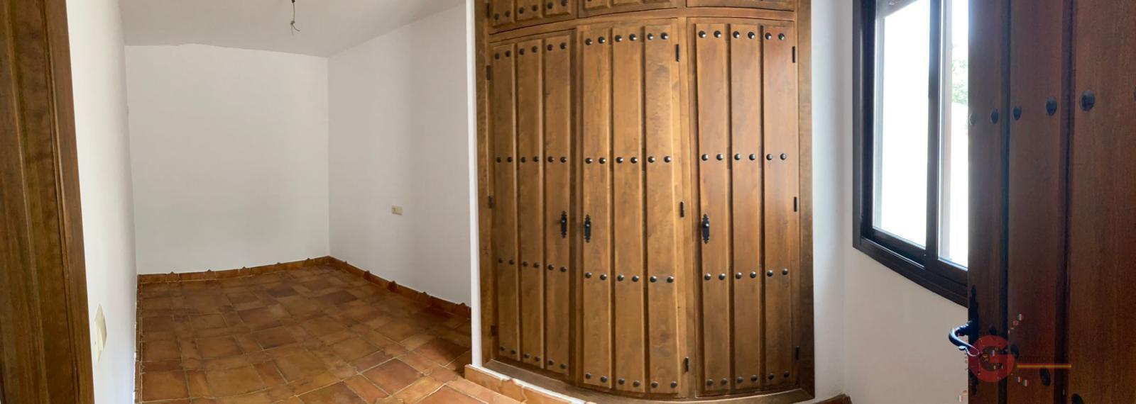 For sale of house in Vélez de Benaudalla