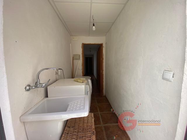 For sale of house in Almuñécar