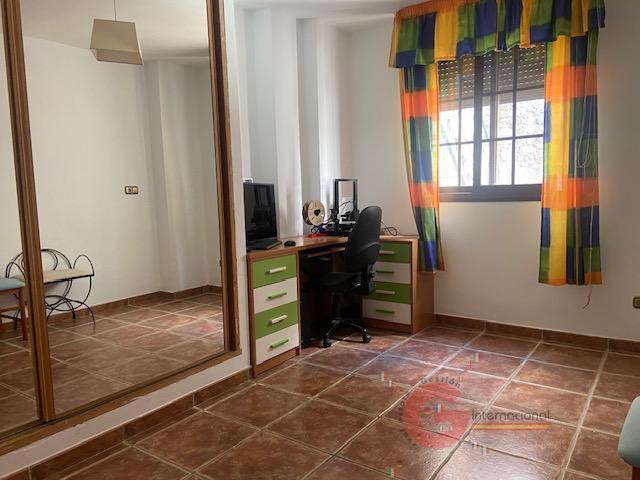 For sale of house in Almuñécar