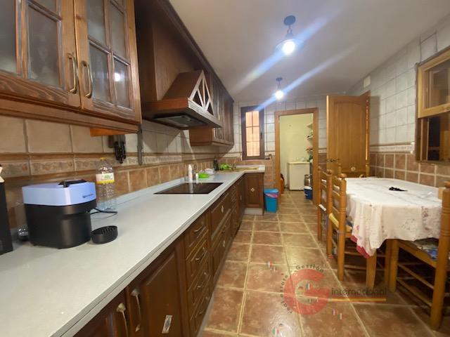 For sale of house in Almuñécar