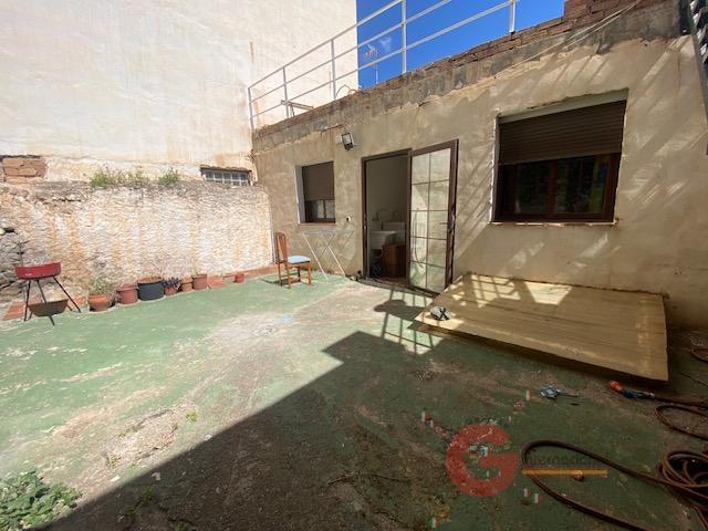 For sale of house in Almuñécar