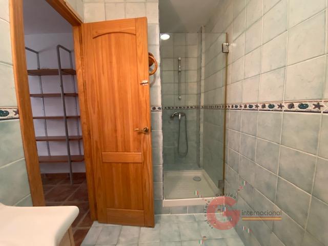 For sale of house in Almuñécar