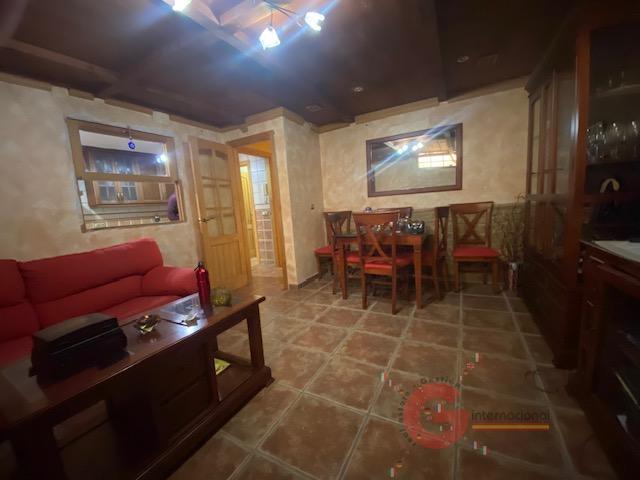 For sale of house in Almuñécar