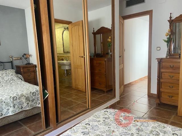 For sale of house in Almuñécar